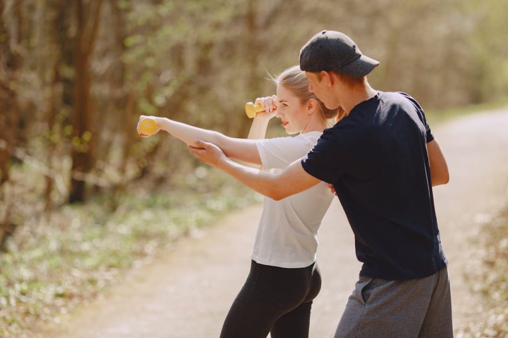 De voordelen van trainen met een sportbuddy